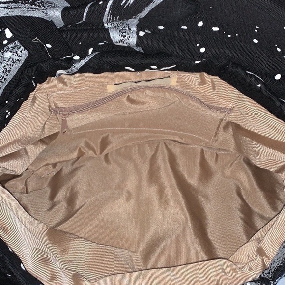 CYNTHIA Matthews Vintage Black and White Patent Leather and Fabric Shoulder Bag - Picture 12 of 16